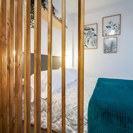 Apartamento Playa La Carihuela Con Piscina Wi-Fi Торремолінос