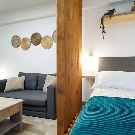 Apartamento Playa La Carihuela Con Piscina Wi-Fi Торремолінос