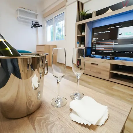 Apartamento Playa La Carihuela Con Piscina Wi-Fi Апартаменти Торремолінос