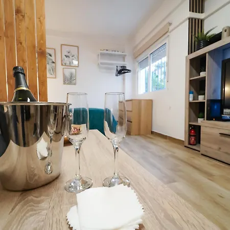 Apartamento Playa La Carihuela con Piscina Wi-Fi Apartamento *