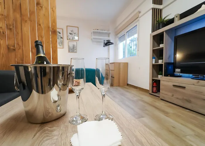 Apartamento Playa La Carihuela 2 Huésped Wi-Fi Appartamento *